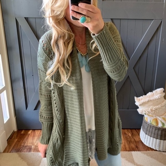 Sweaters - Olive Cable Knit Cardigan Sweater 🌾